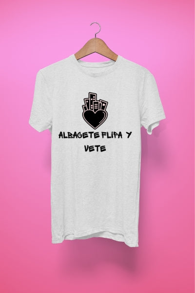 Camiseta básica blanca Flipa y Vete con amor